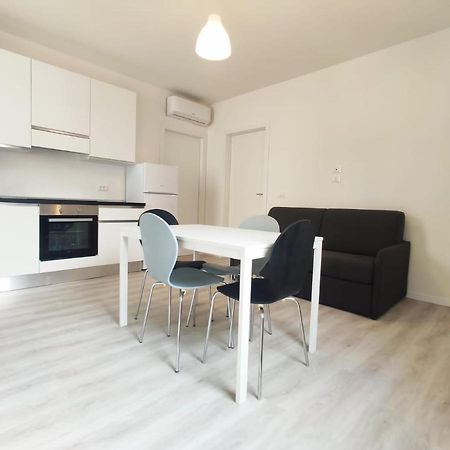 Volta - Appena Ristrutturato - 100 Mt Da Piazza Mazzini Lido di Jesolo Luaran gambar