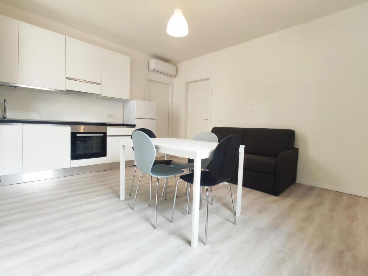 Volta - Appena Ristrutturato - 100 Mt Da Piazza Mazzini Lido di Jesolo Luaran gambar